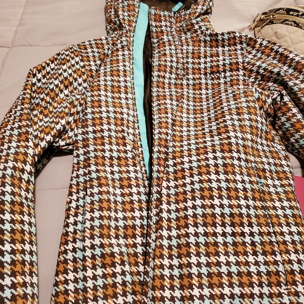Burton womens snow jacket inside liner.